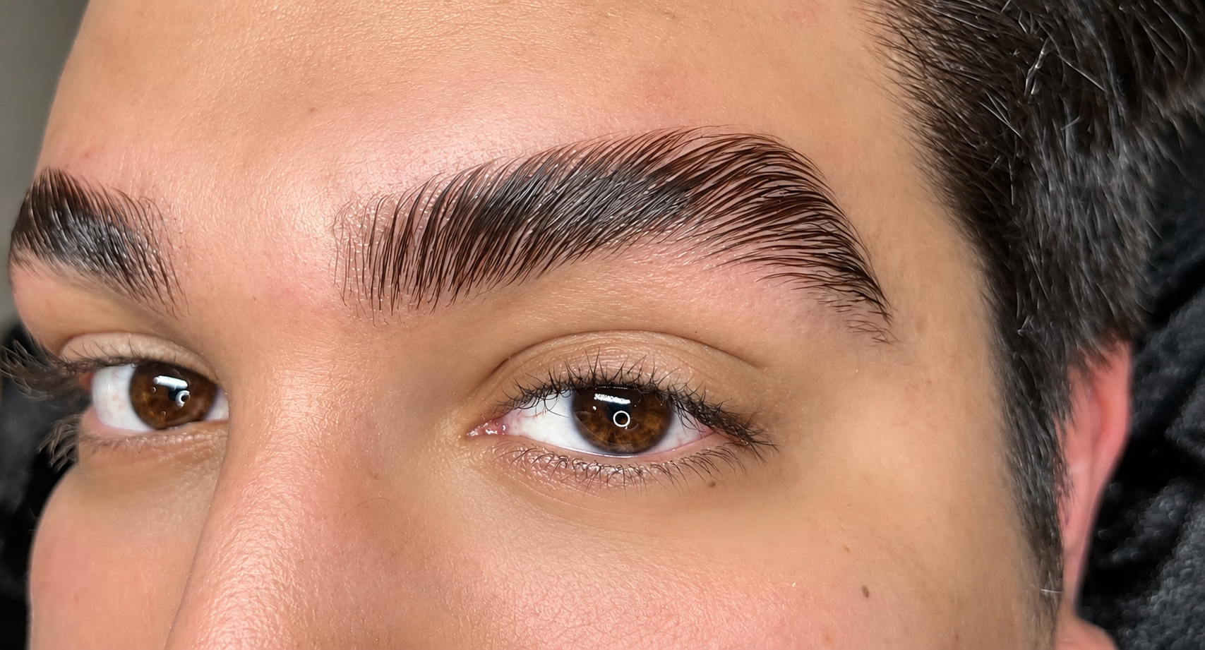 Brow design at Mon Rêve Beauty
